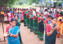 Tribal dance at the Mahila Haat (Women&rsquo;s fair) in July 2007, Dumka, Jharkhand.